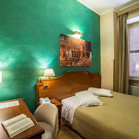 Kent Hotell 3*